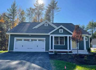 46 Three Ponds Dr Brentwood, NH 03833