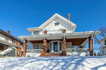 1511 Clay St Davenport, IA 52804