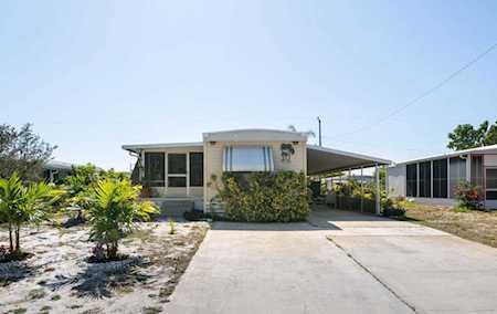 7992 SE Skylark Avenue Hobe Sound, FL 33455
