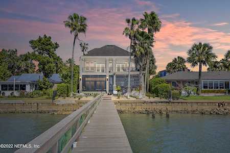 25 Dolphin Dr St Augustine, FL 32080