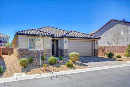 8085 Bosco Bay Ave Las Vegas, NV 89113