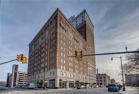 525 W Lafayette Blvd #13B Detroit, MI 48226
