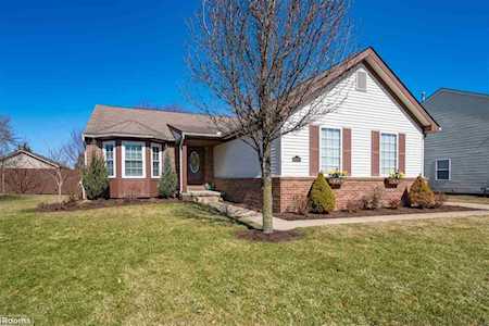 36083 Oxford Ct. New Baltimore, MI 48047