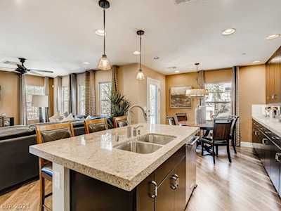 10053 Sable Point St Las Vegas, NV 89178