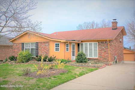 10706 Blackwood Rd Jeffersontown, KY 40299