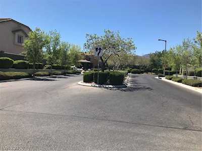3318 Hillside Garden Dr Las Vegas, NV 89135