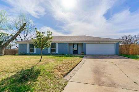 8400 Stonybrooke Court North Richland Hills, TX 76182