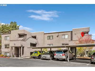 5602 S Riverside #8 Portland, OR 97239