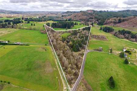 105 Ridings Rd Oakville, WA 98568
