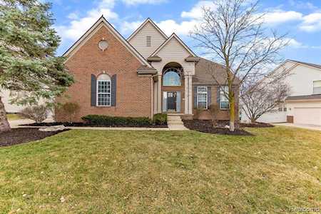 1690 Meadowside Dr Ann Arbor, MI 48104