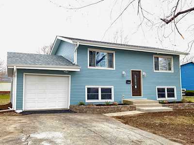1645 Walnut Dr Woodstock, IL 60098
