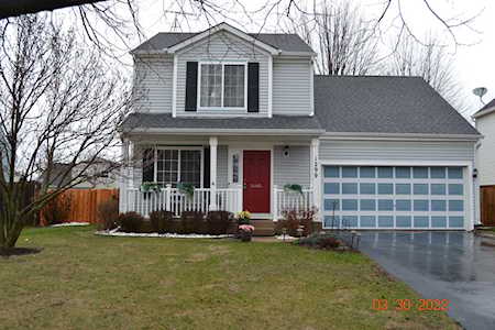 1299 Cottonwood Dr Aurora, IL 60506