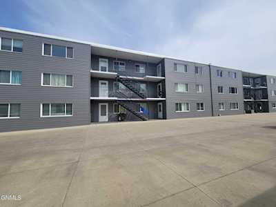 1026 S 3rd St #11 Bismarck, ND 58504