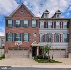 214 Admirals Ct Arnold, MD 21012