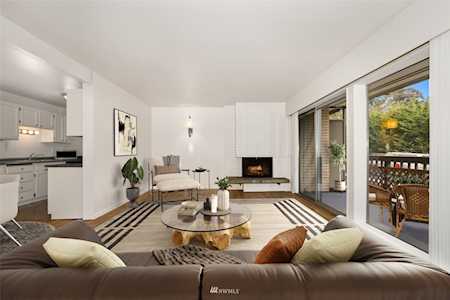 2500 81st Ave SE #315 Mercer Island, WA 98040