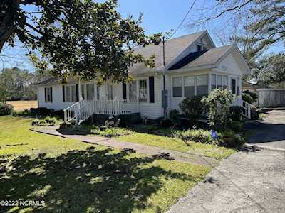 122 Swan Point Road Bayboro, NC 28515