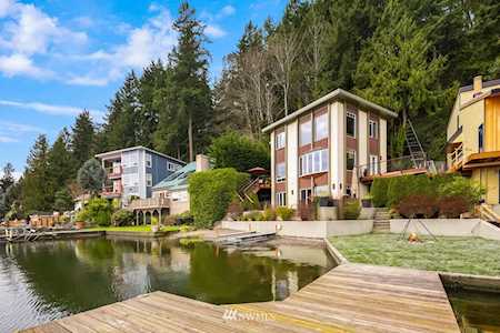 2020 W Lake Sammamish Parkway NE Redmond, WA 98052