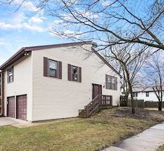 285 Navajo Dr Bolingbrook, IL 60440
