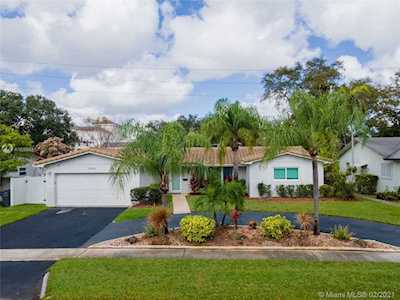 3341 N 41st Ct Hollywood, FL 33021