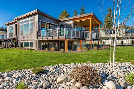 5752 Nakat Way Blaine, WA 98230