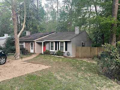 2135 Victory Garden Ln Tallahassee, FL 32301
