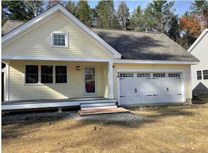 58 Three Ponds Dr Brentwood, NH 03833