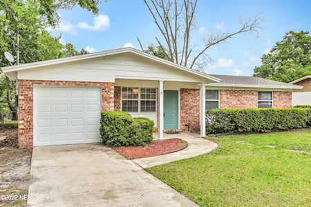 3717 Torres Ct Jacksonville, FL 32210