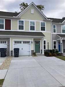 1617 Redwing Arch Chesapeake, VA 23323