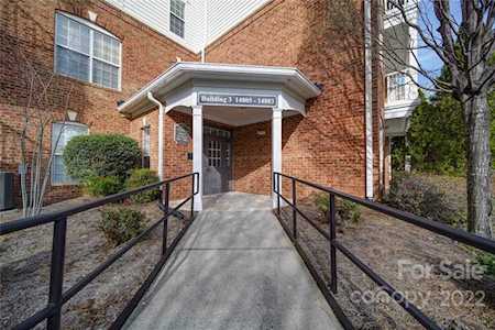 14817 Santa Lucia Dr Charlotte, NC 28277