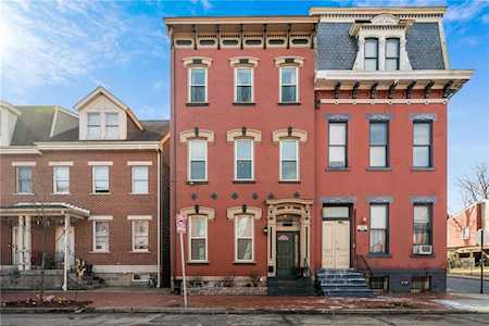 1135 Sheffield St Pittsburgh, PA 15233