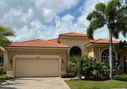 6303 Paradise Cove West Palm Beach, FL 33411