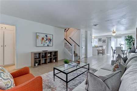 106 Yorktown Ln Costa Mesa, CA 92626