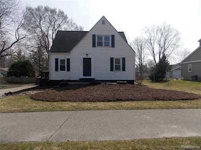 3631 W Auburn Rd Rochester Hills, MI 48309
