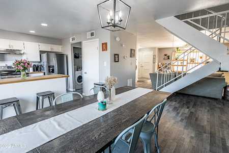 3221 W Echo Ln Phoenix, AZ 85051
