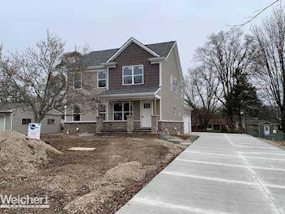 45916 Cornwall Ave Shelby Twp, MI 48317