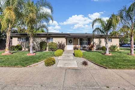 2201 19th Avenue Sacramento, CA 95822