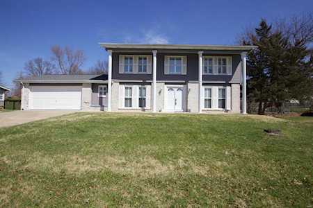 7 Lakemont Dr St Charles, MO 63304