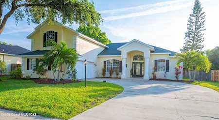 6013 Newbury Circle Melbourne, FL 32940
