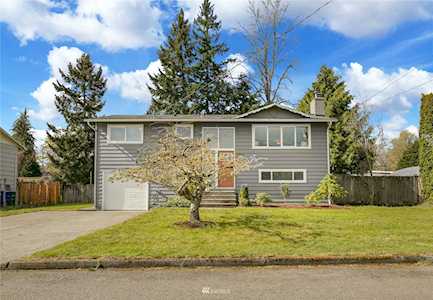1701 Edmonds Way SE Renton, WA 98058