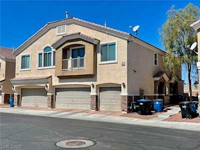 6633 Lookout Lodge Ln #1 North Las Vegas, NV 89084