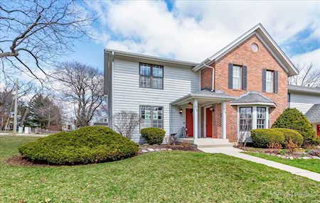 324 W South St Woodstock, IL 60098