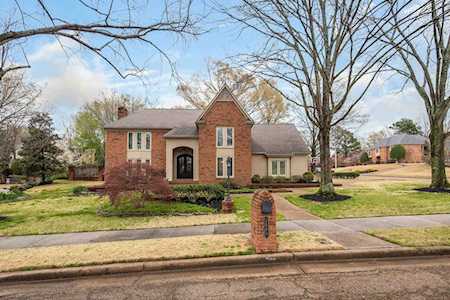 2560 Horsham Dr Germantown, TN 38139