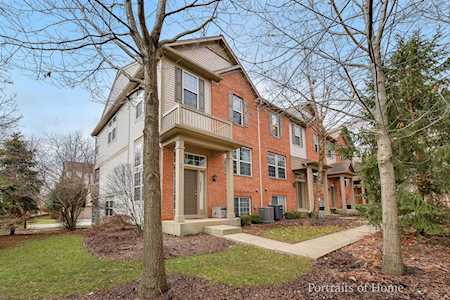 643 Conservatory Ln Aurora, IL 60502