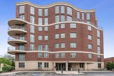 520 S Washington St #201 Naperville, IL 60540