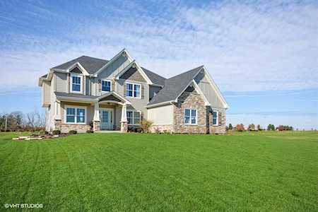 5002 Carpenter Ave Oswego, IL 60543
