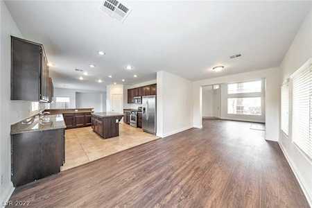 2902 Gables Vale Ct Las Vegas, NV 89121