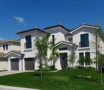 5744 Ashwood Cir Hollywood, FL 33312
