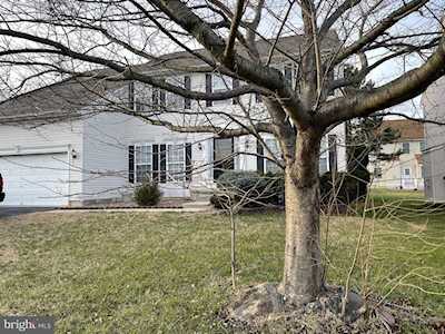 23 Annie Gillis Ln Smyrna, DE 19977