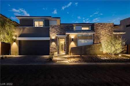 68 Grey Feather Dr Las Vegas, NV 89135