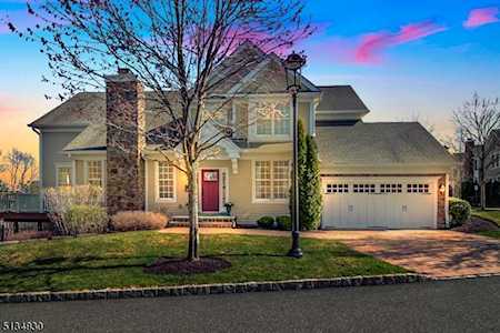 25 Woodstone Cir Short Hills, NJ 07078